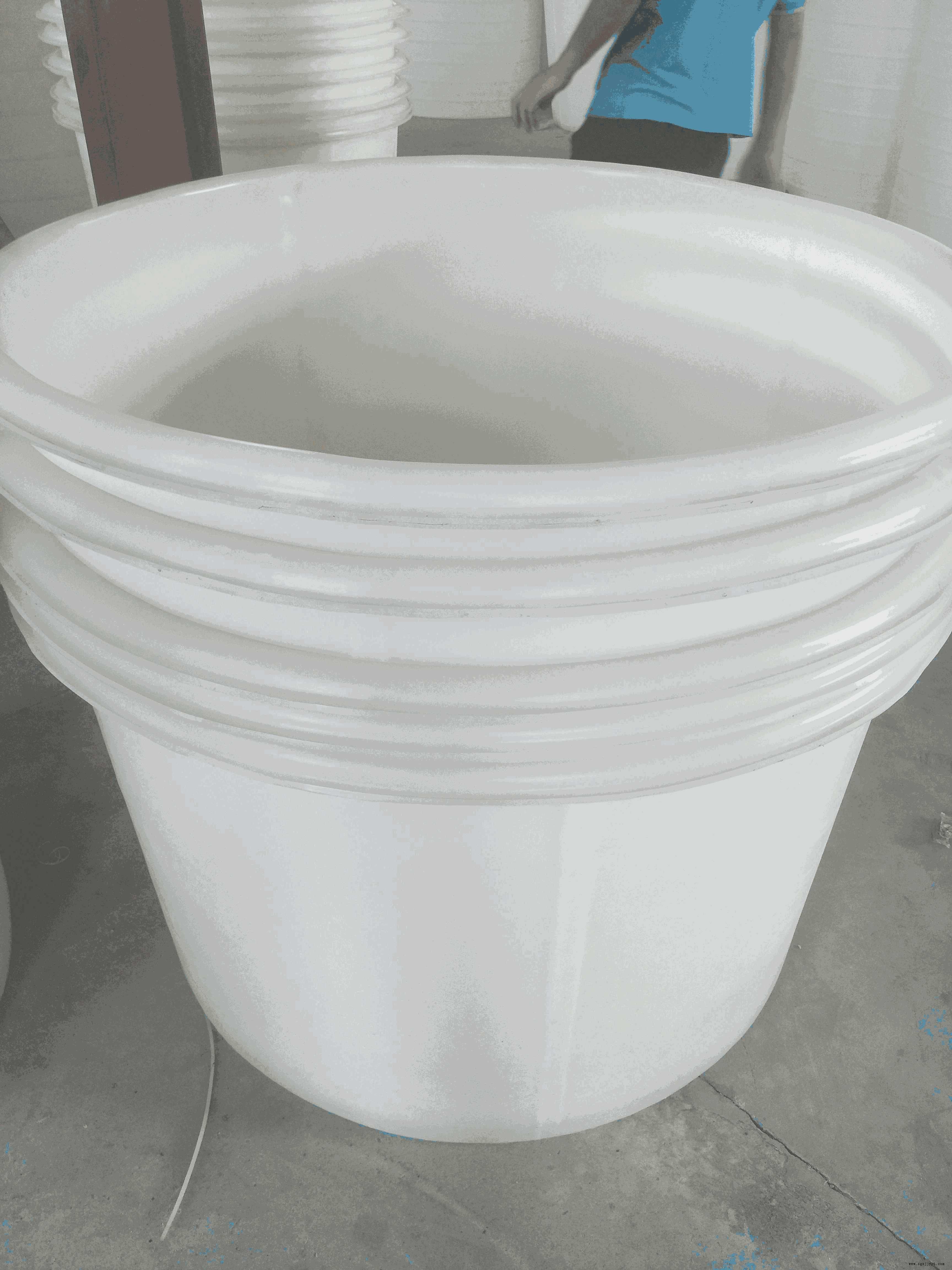 黑龙江双鸭山 1立方塑料储罐 现货销售