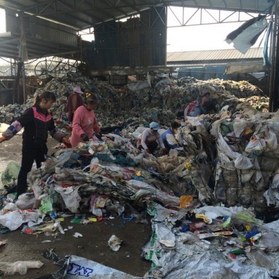 PE，HDPE、LDPE@pP再生回料供应商，中料、香菇料、蓝料直销，价格便宜。